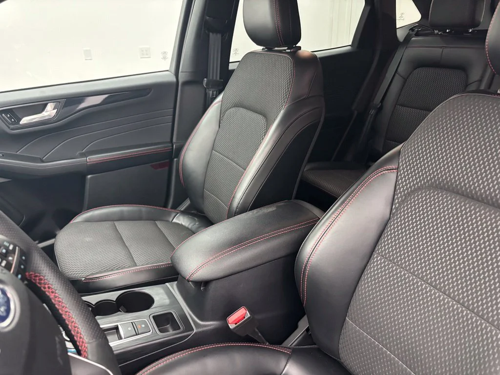 Used 2023 Gray Ford ST-Line image 25