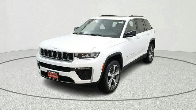 New 2026 Bright White Clear-Coat Exterior Paint Jeep Limited image 3