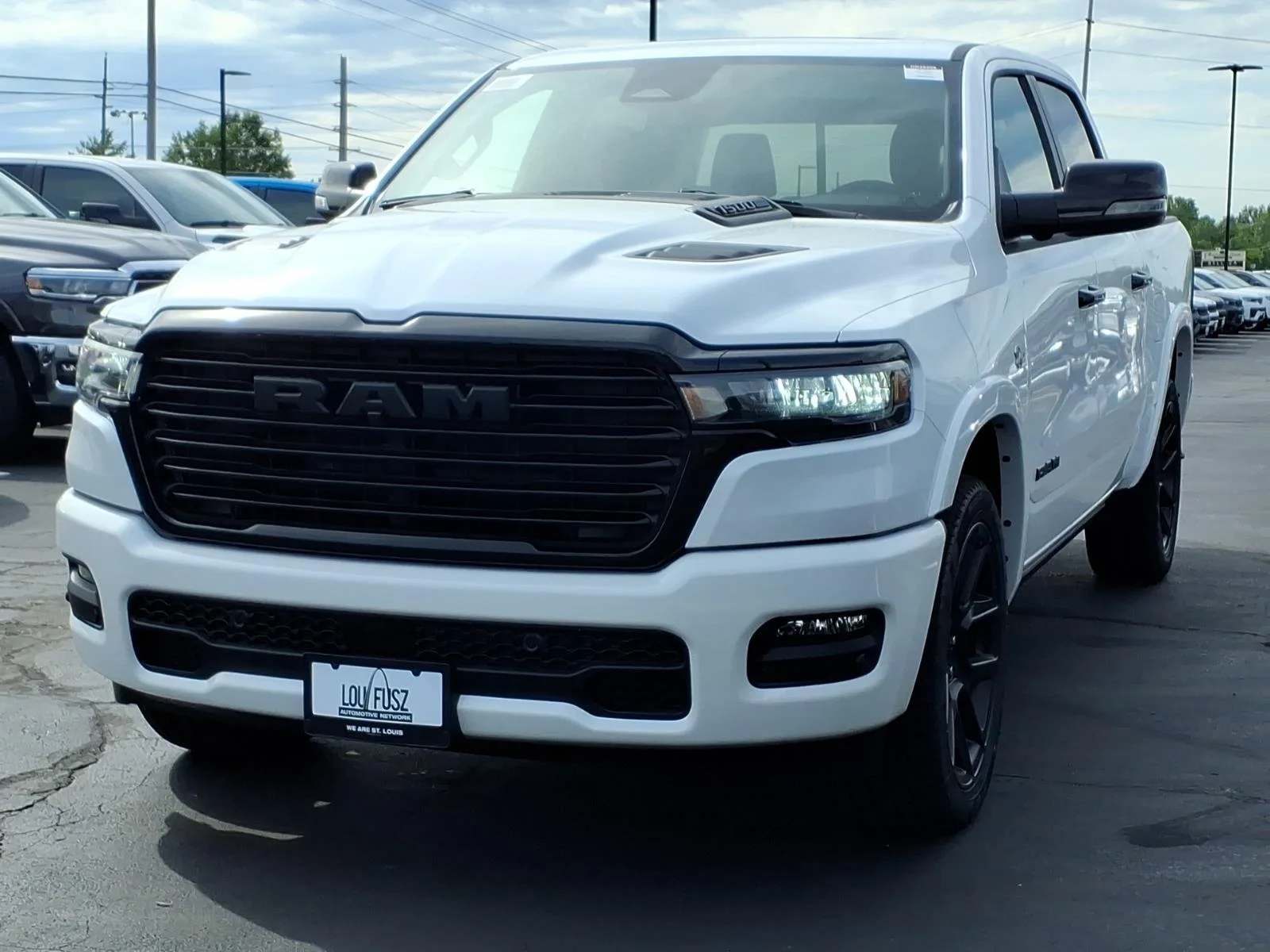 New 2026 Ivory White Tri-Coat Pearl-Coat Exterior Paint RAM Laramie image 2