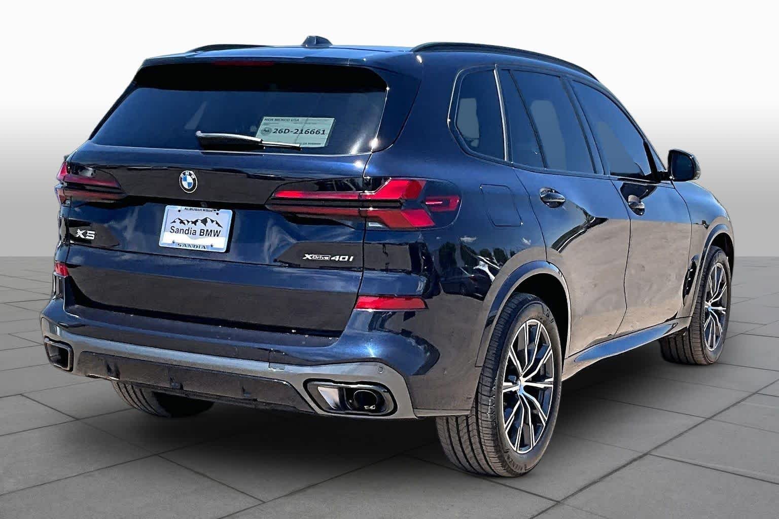 Used 2025 Carbon Black Metallic BMW xDrive40i image 10