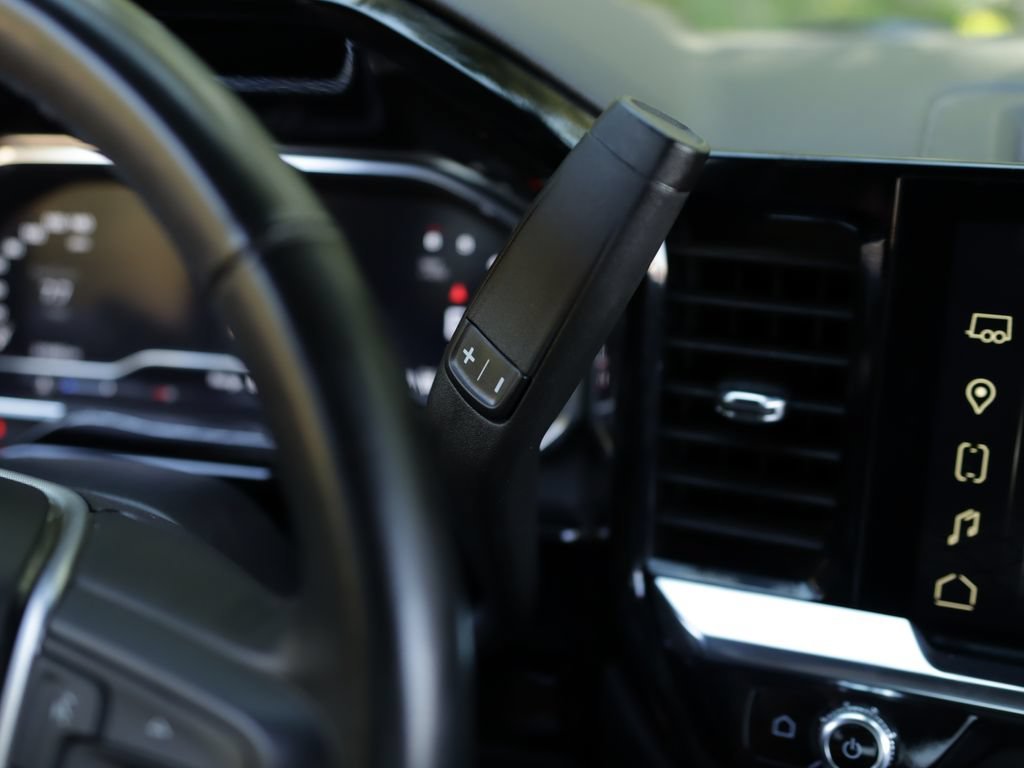 Used 2024 Sterling Metallic GMC Elevation image 19