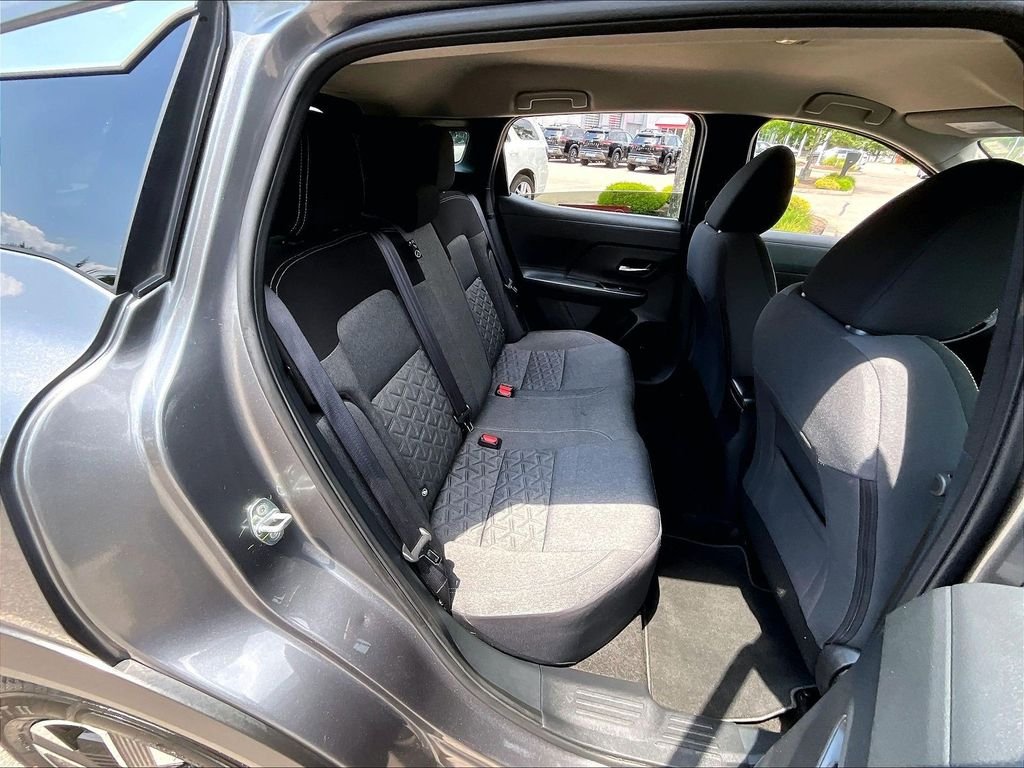 Used 2025 Gray Nissan SV image 16