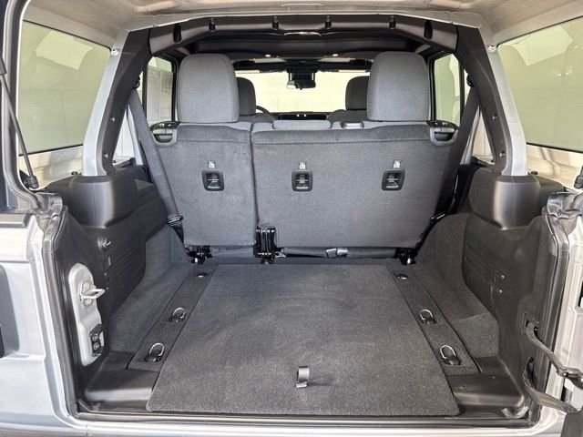 Used 2024 Silver Jeep Sport S image 20