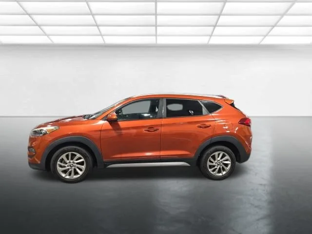 Used 2017 Orange Hyundai SE image 8