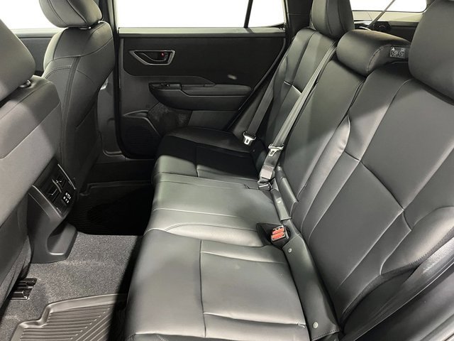 New 2026 CRYSTAL WHITE PEARL Subaru Premium image 21