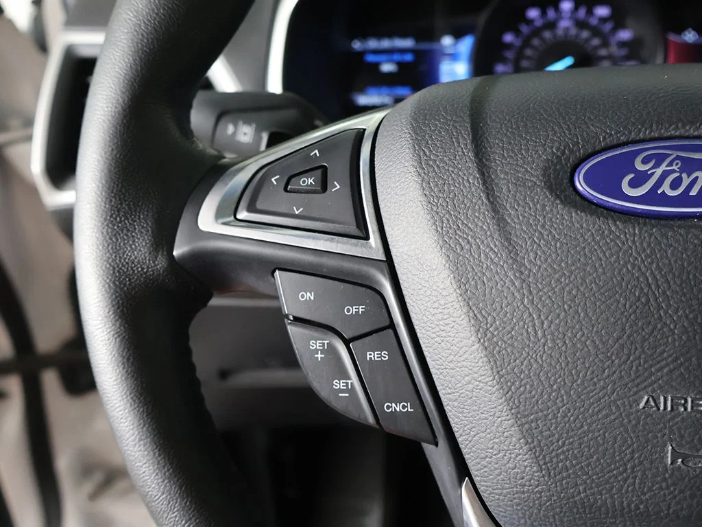 Used 2019 White Ford SEL image 37