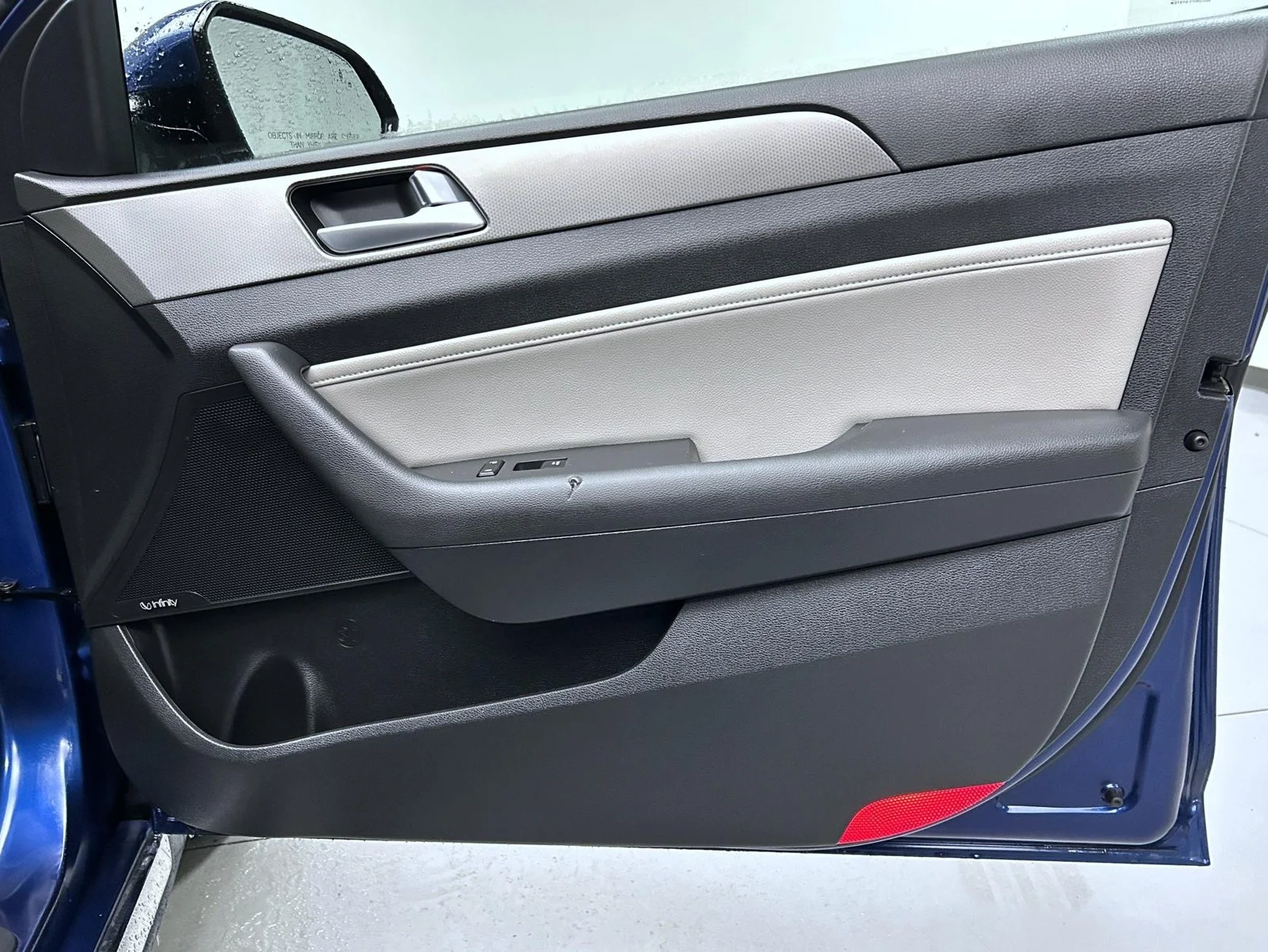 Used 2015 Blue Hyundai Limited image 16