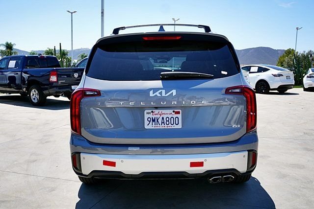 Used 2024 Silver Kia S image 4