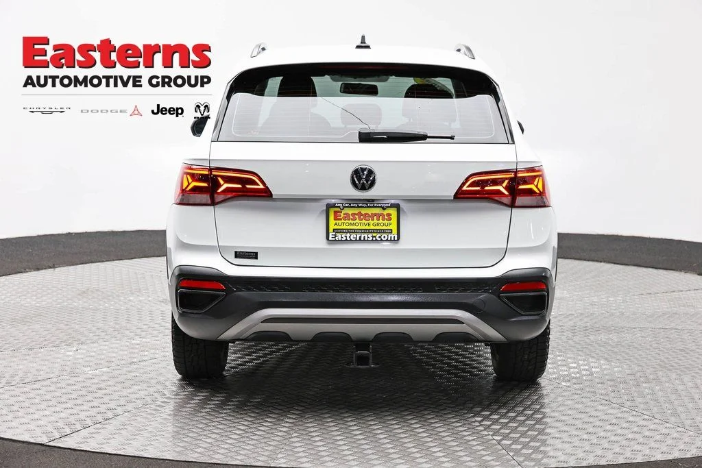 Used 2022 White Volkswagen 1.5T S image 6