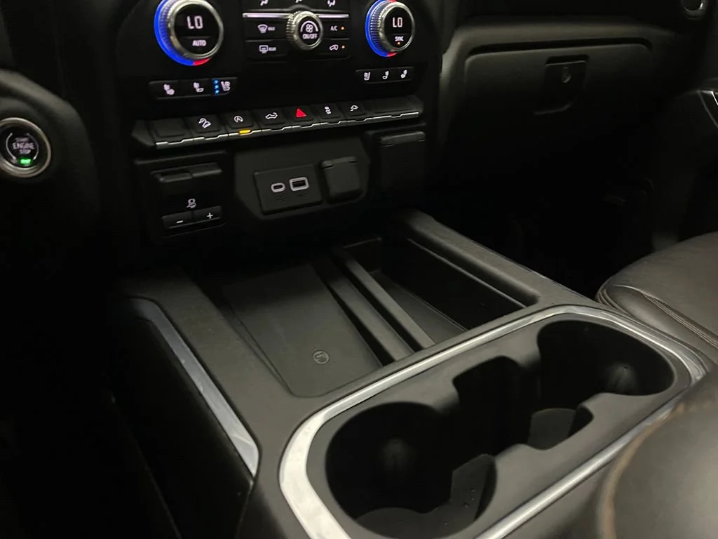 Used 2022 Summit White GMC AT4 image 30