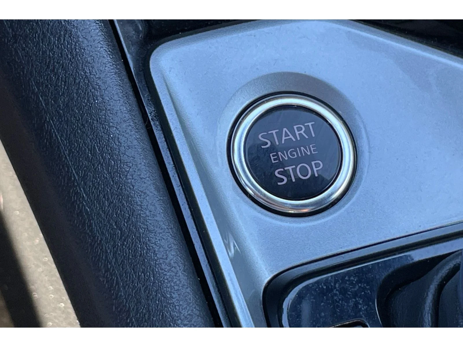 Used 2024 Gun Metallic Nissan 2.5 SV image 30