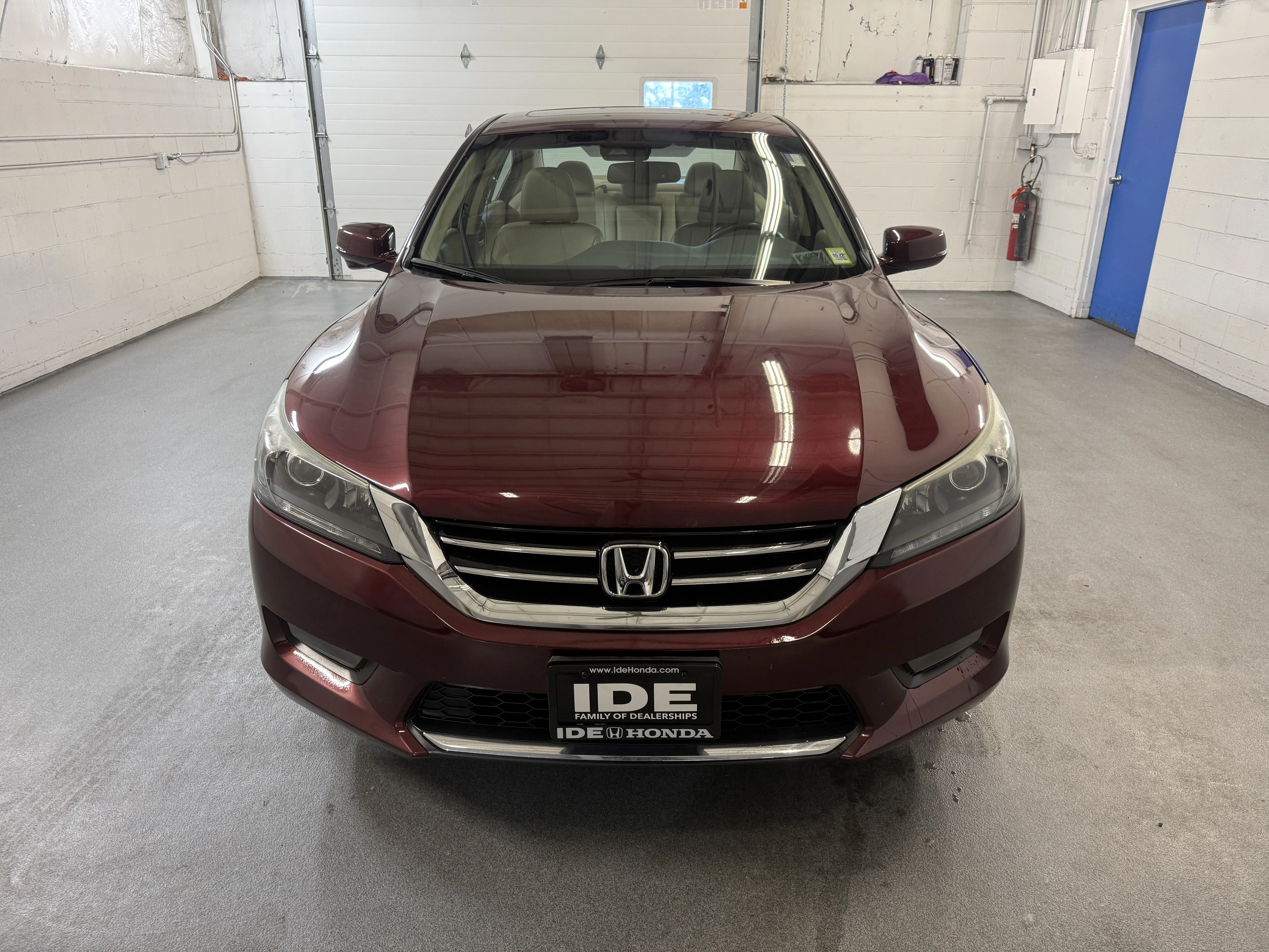 Used 2015 Basque Red Pearl II Honda EX-L image 3