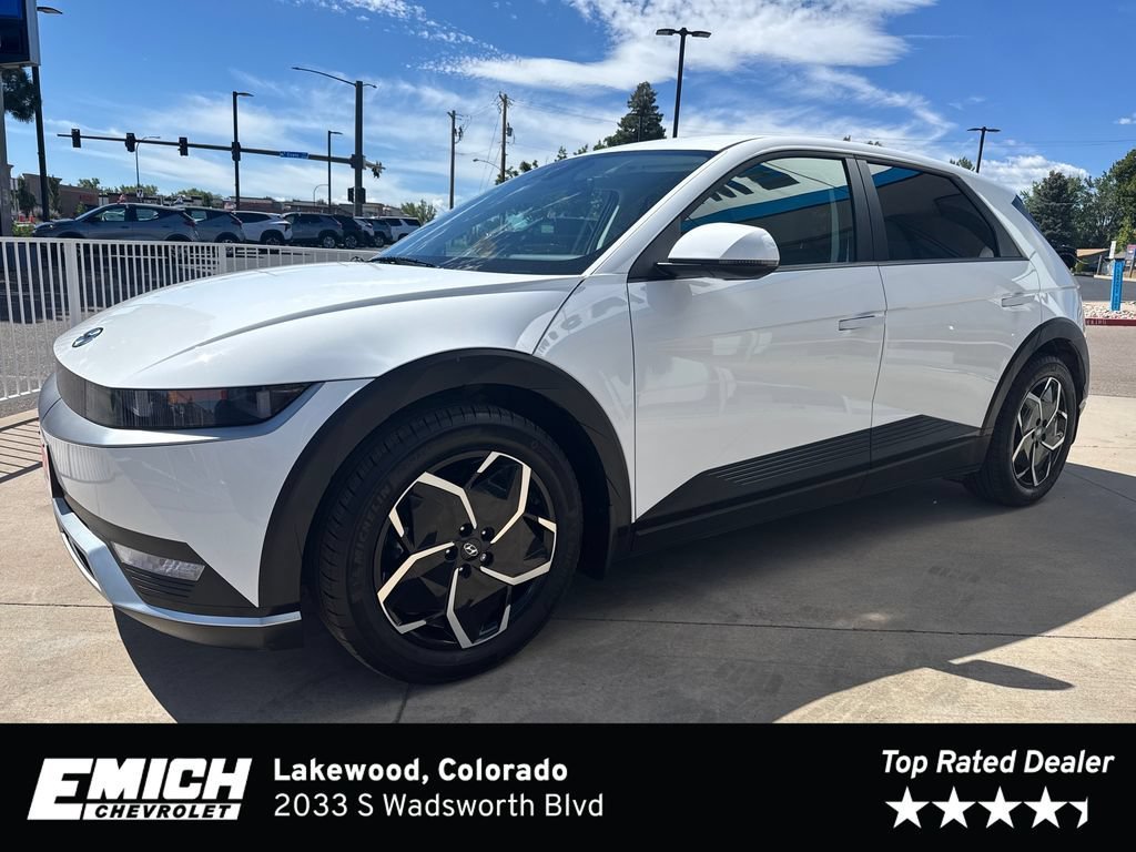 Used 2024 Atlas White Hyundai SE image 1