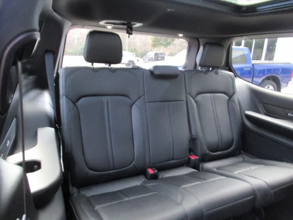 New 2026 Velvet Red Pearl-Coat Exterior Paint Jeep Limited Altitude image 35