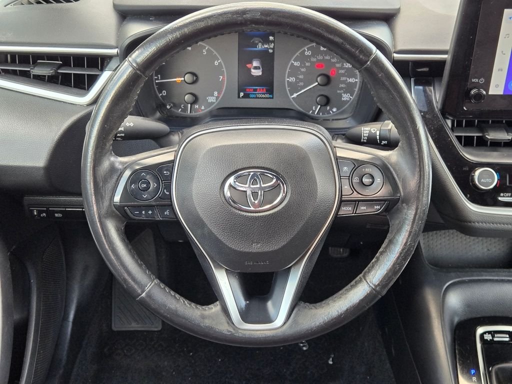 Used 2023 White Toyota SE image 15
