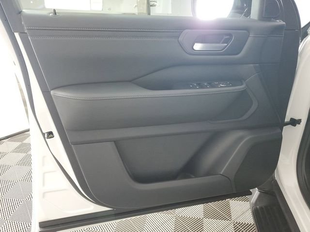 New 2026 Aspen White TriCoat Nissan SV image 29