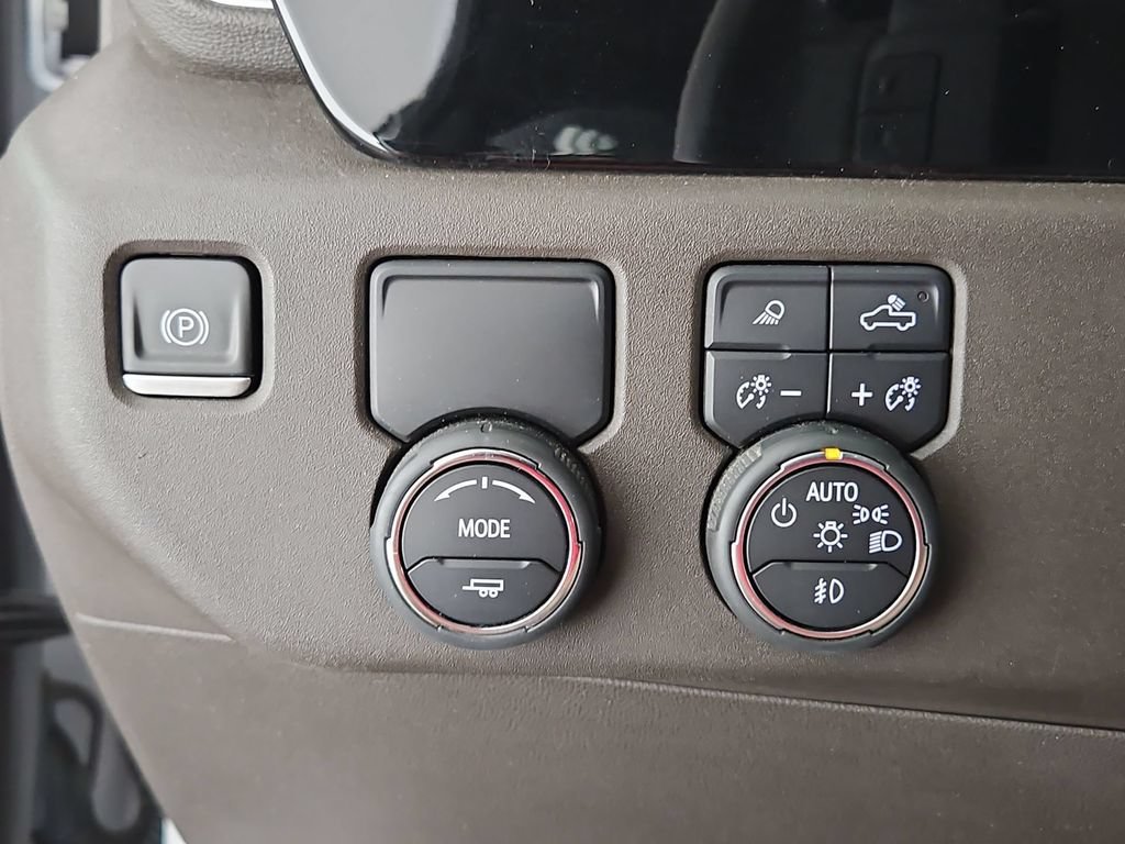Used 2023 Iridescent Pearl Tricoat Chevrolet LTZ image 23