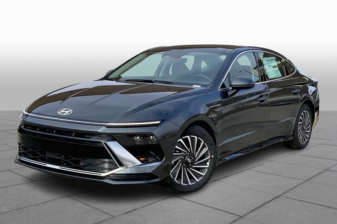 2026 Hyundai Sonata SEL's photo