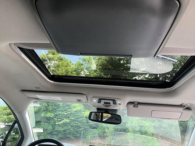 Certified Used 2023 WIND CHILL PEARL* Toyota  image 19