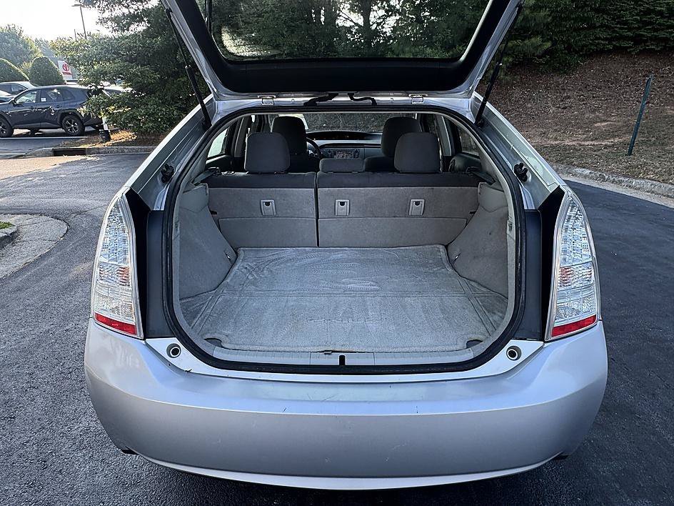 Used 2010 Silver Toyota I image 21