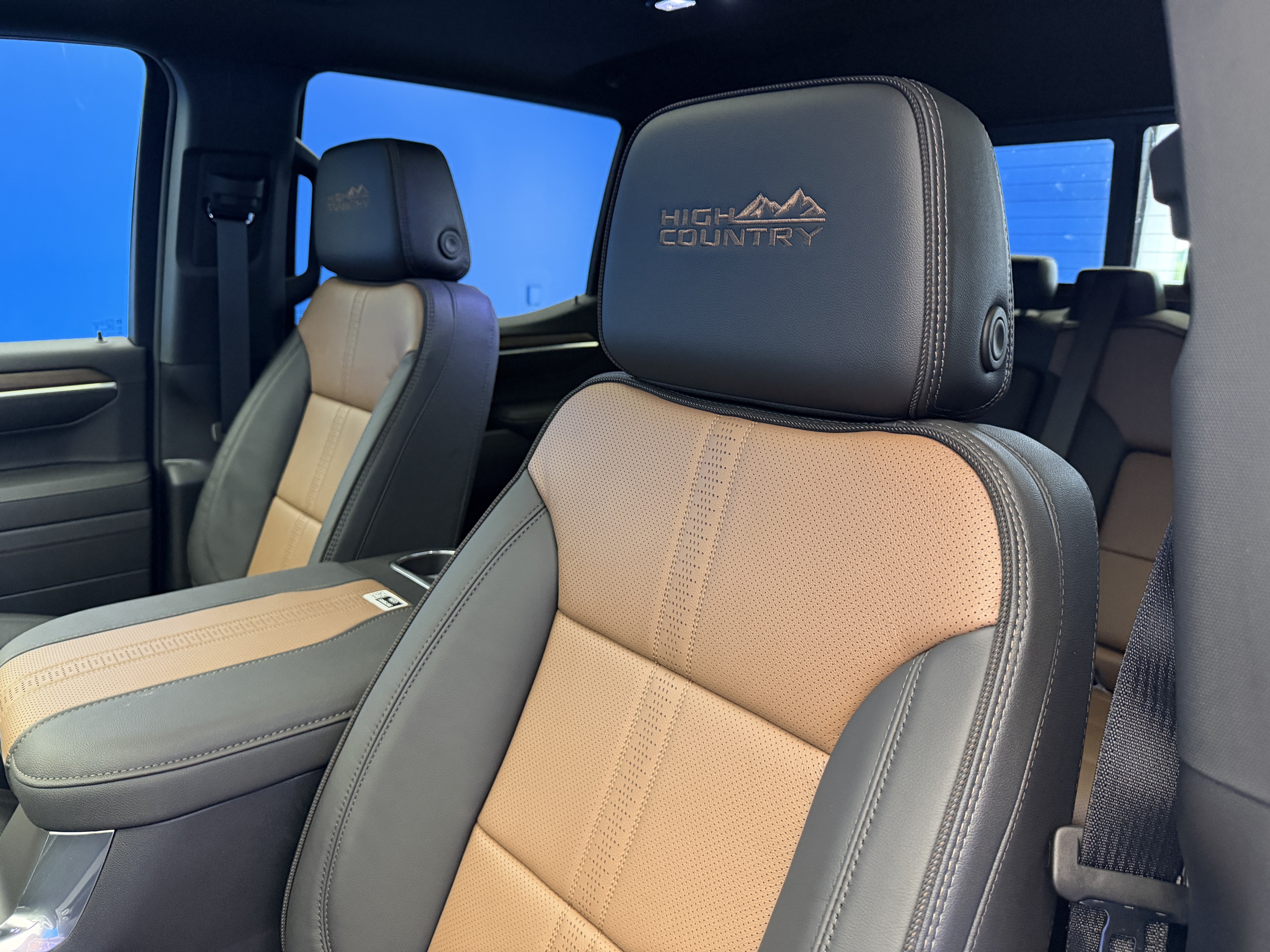 2026 Chevrolet Silverado 1500 High Country - Photo 13