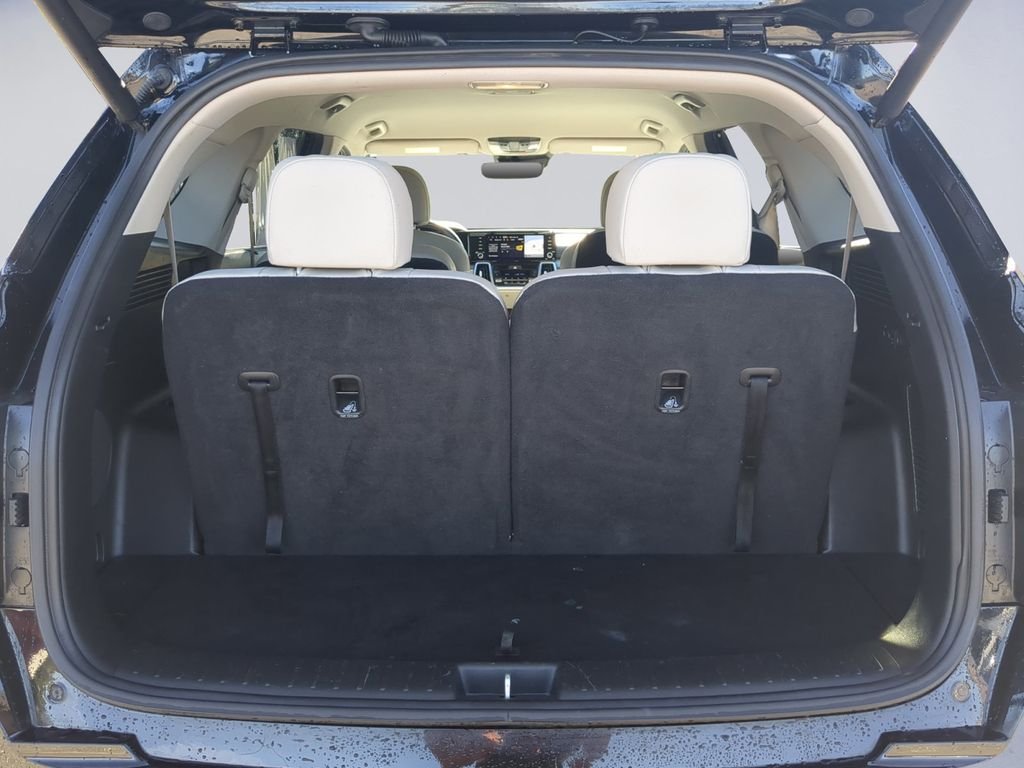 Used 2023 Aurora Black Kia SX Prestige image 21