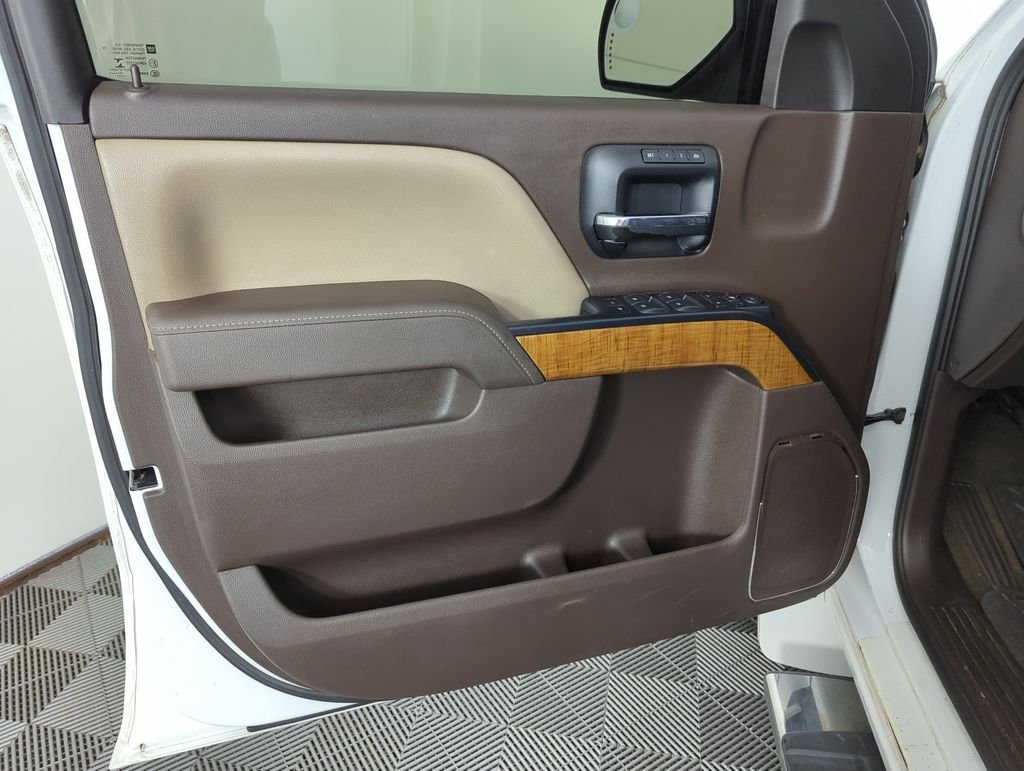 Used 2014 White GMC SLT image 17