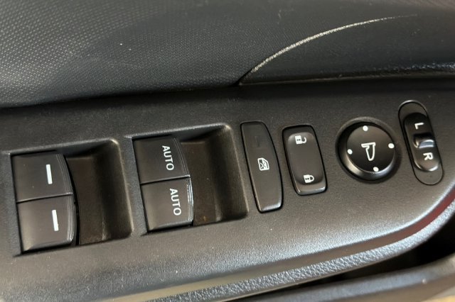 Used 2020 Rallye Red Honda LX image 16