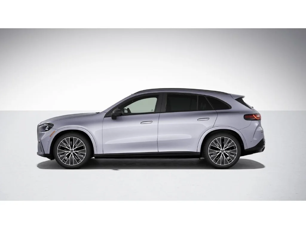 New 2027 Silver Mercedes-Benz GLC 400 image 34
