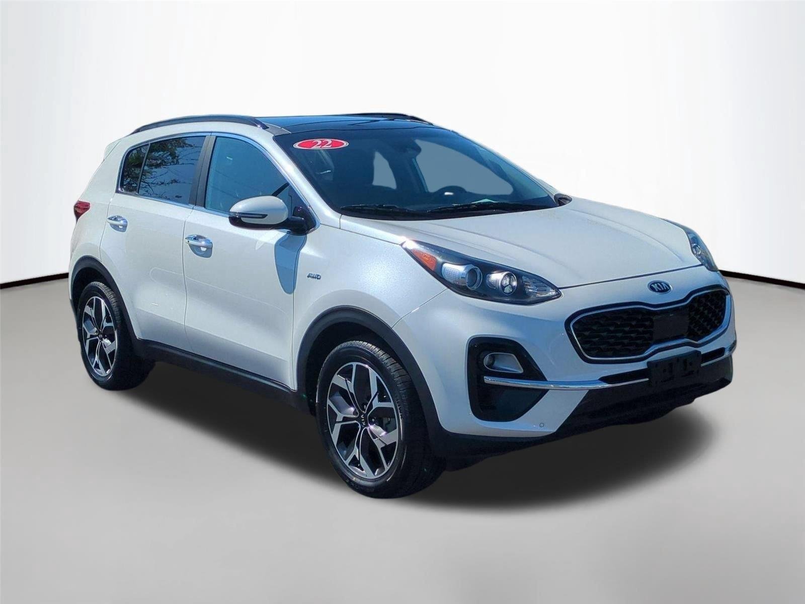 Used 2022 Snow White Pearl Kia EX image 7