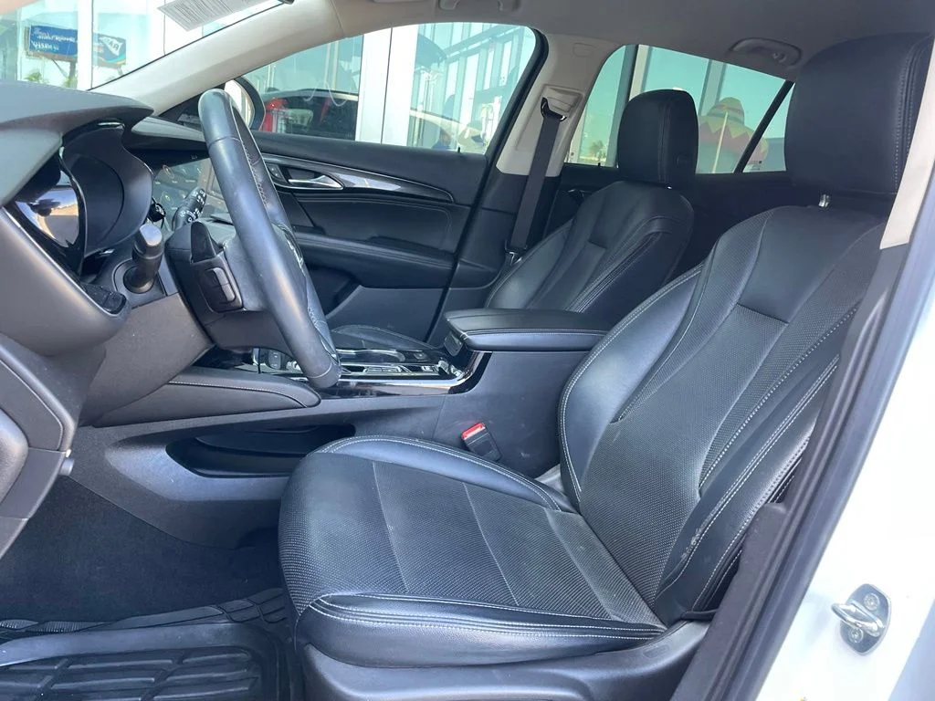 Used 2022 White Buick Preferred image 10