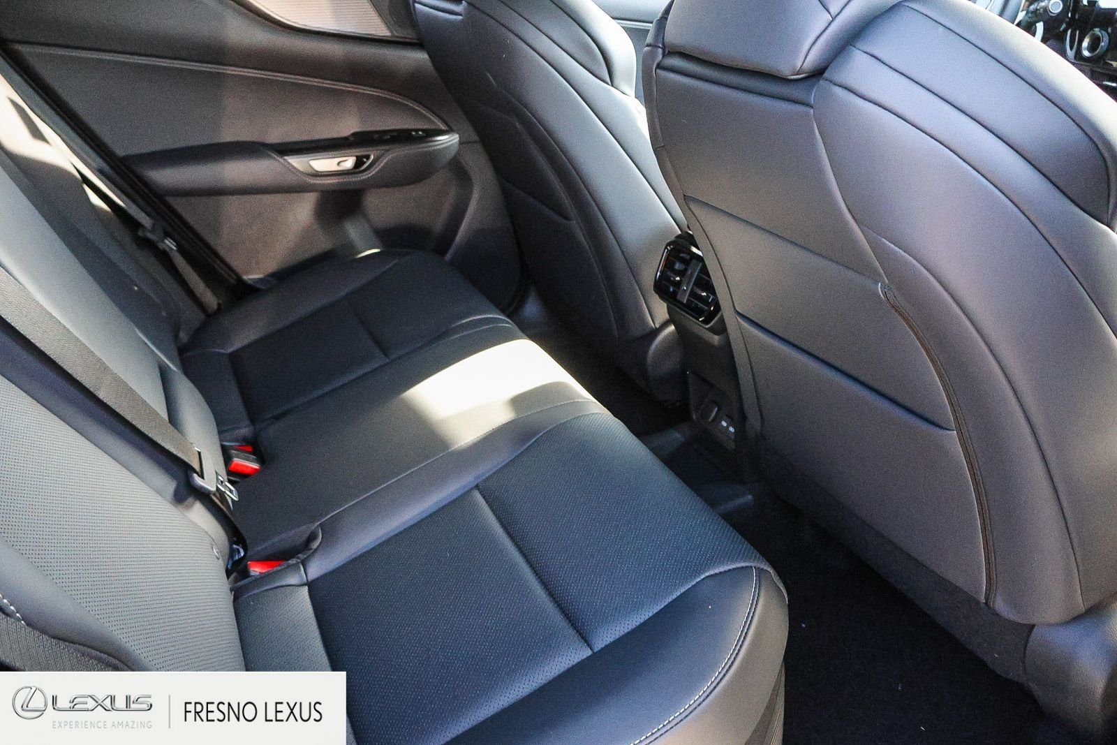 2026 Lexus NX 450h+ F-Sport - Photo 13