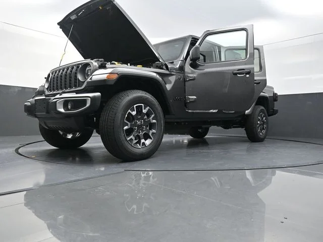 New 2026 Granite Crystal Metallic Clear-Coat Exterior Paint Jeep Sahara image 31
