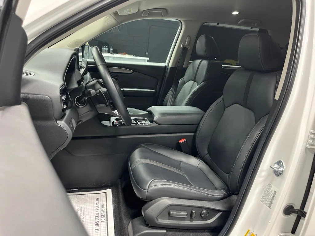 2025 Honda Pilot EX-L - Photo 12
