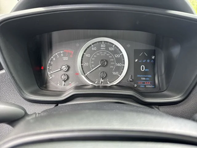Used 2022 Silver Toyota LE image 18