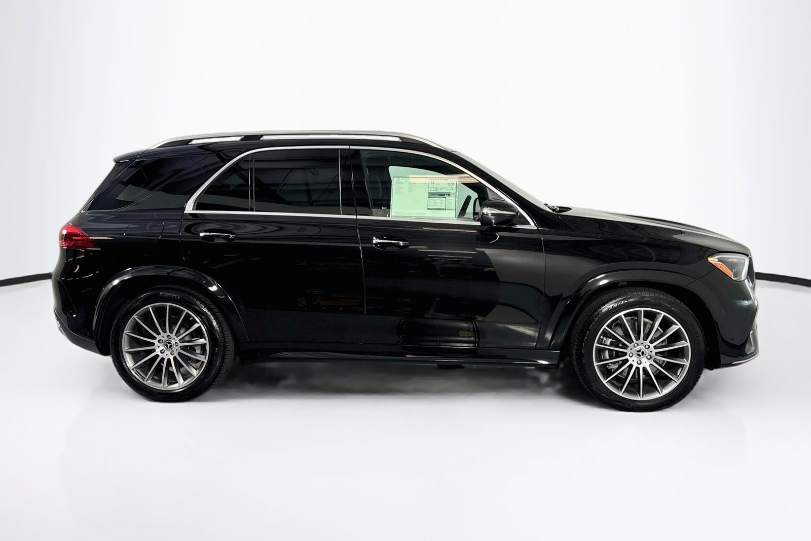New 2026 Obsidian Black Metallic Mercedes-Benz GLE 580 image 4