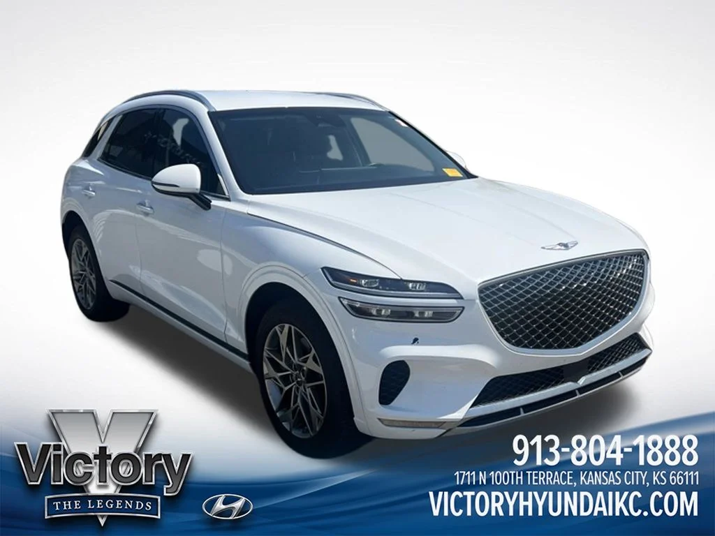 Used 2025 White Genesis 2.5T image 7