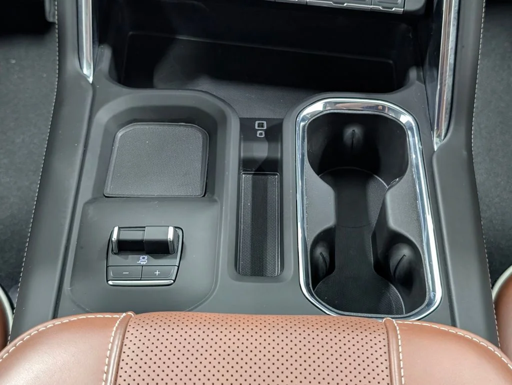 Used 2025 Sterling GMC Denali Ultimate image 7
