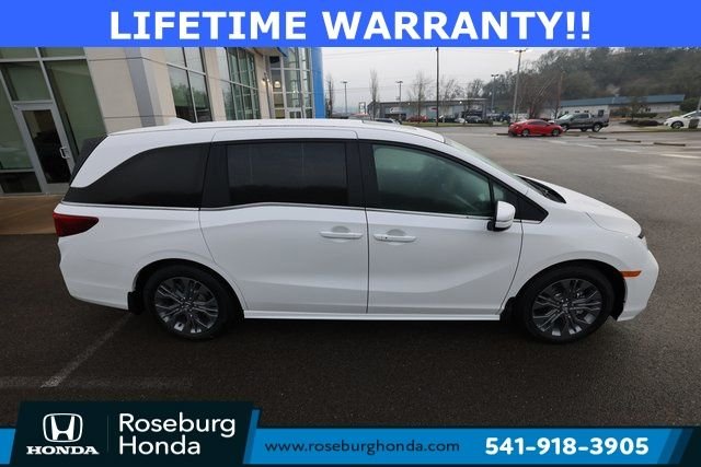 2026 Honda Odyssey Touring - Photo 10