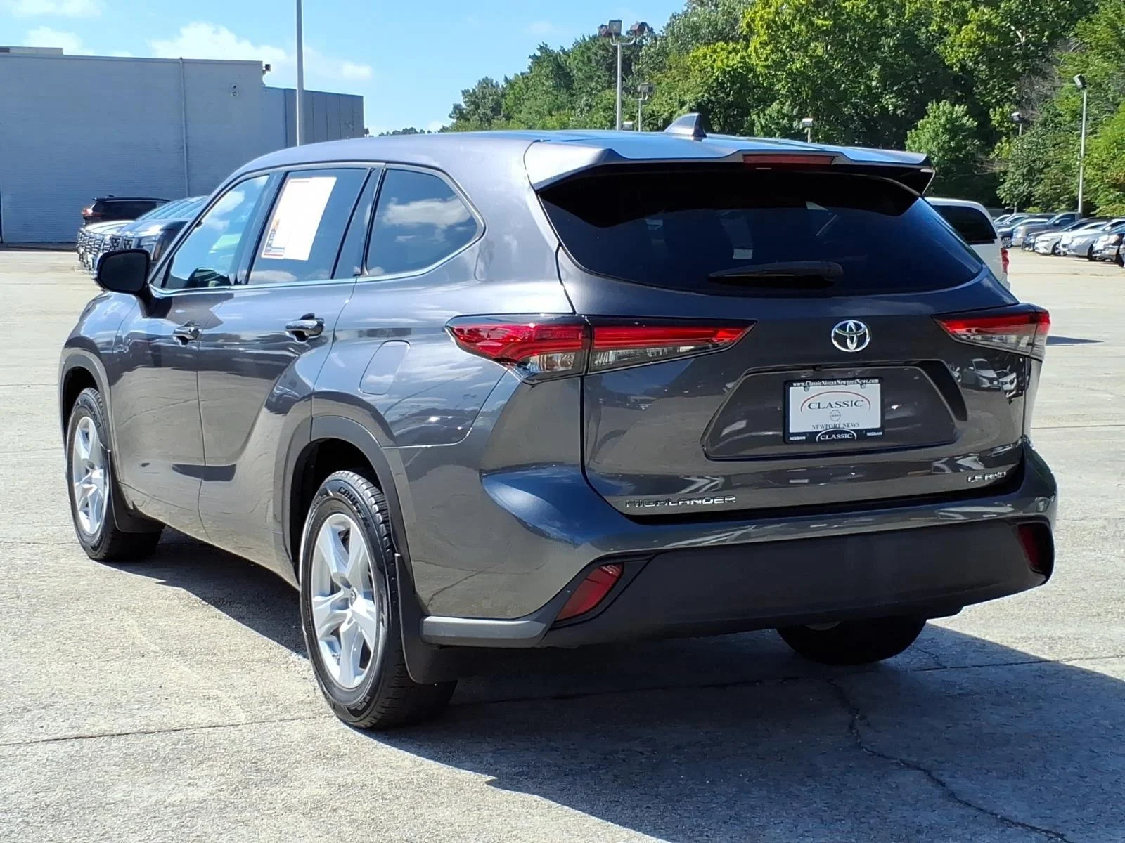Used 2021 Magnetic Gray Metallic Toyota LE image 9