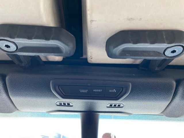 Used 2023 White Jeep Sahara image 25