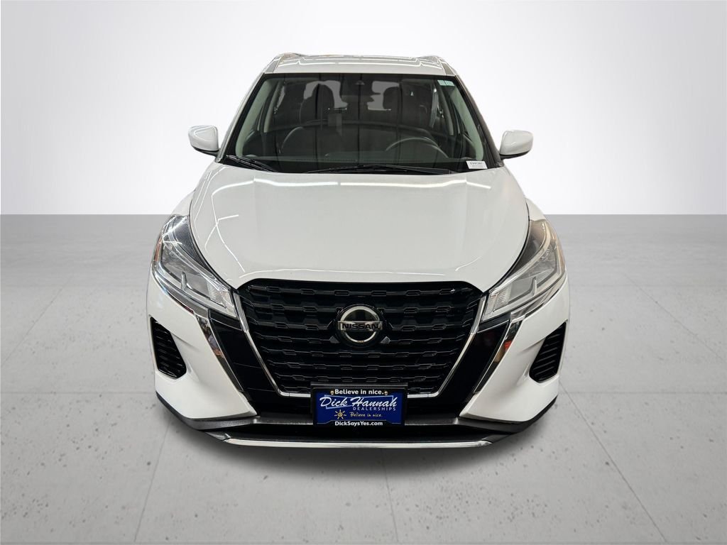 Used 2021 White Nissan SV image 11
