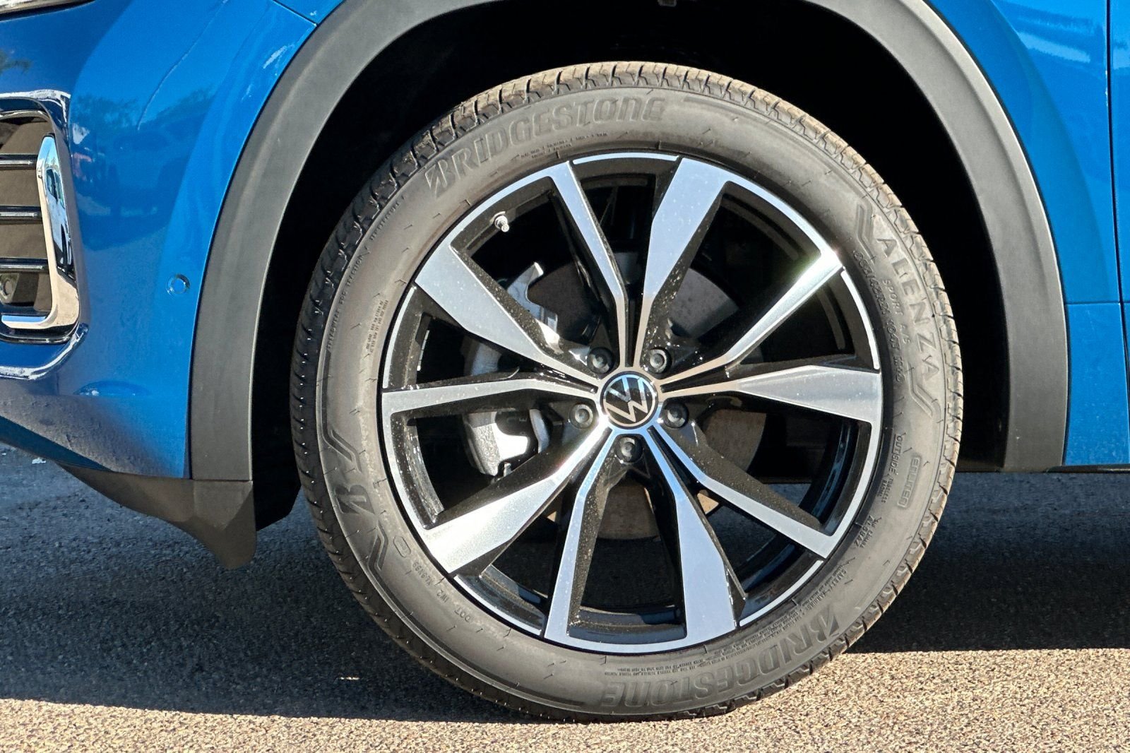 2026 Volkswagen Atlas Cross Sport SEL Premium R-LINE - Photo 26