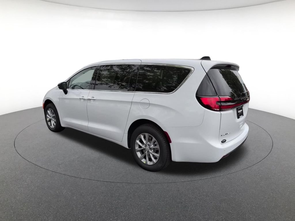 New 2027 Bright White Clearcoat Chrysler Select image 12