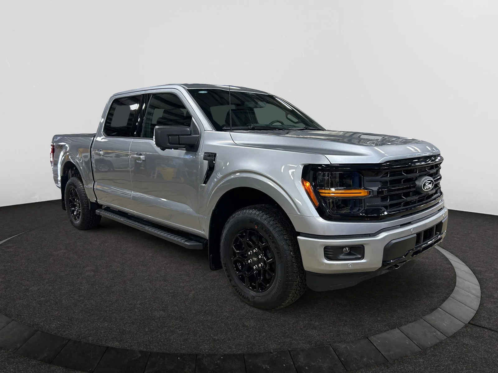 New 2026 Iconic Silver Metallic Ford XLT image 7