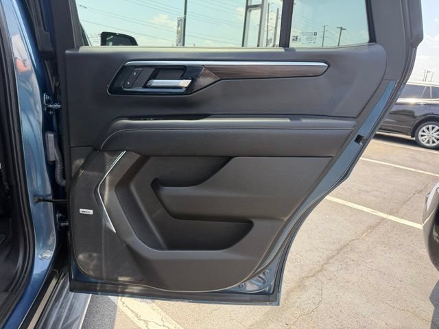 Certified Used 2025 Lakeshore Blue Metallic Chevrolet Premier image 10