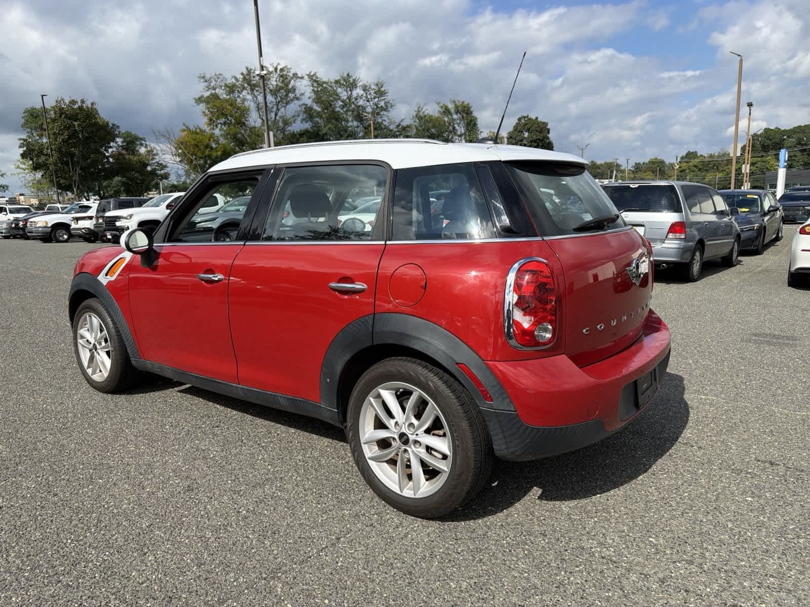 Used 2014 Red MINI  image 3
