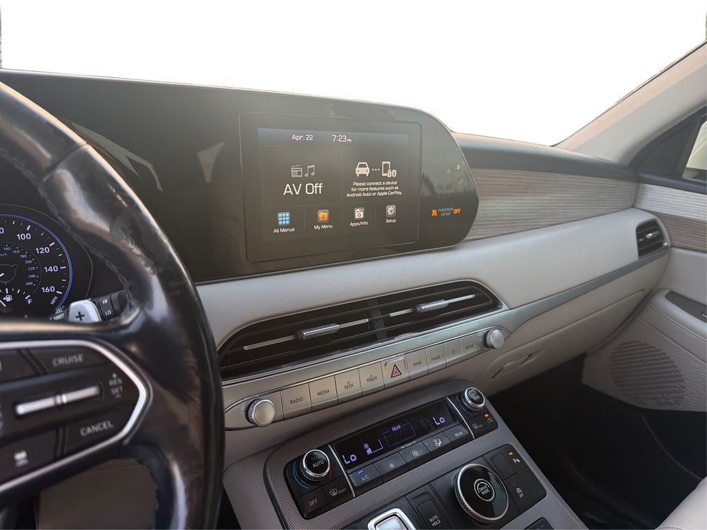 Used 2020 Hyper White Hyundai SEL image 13