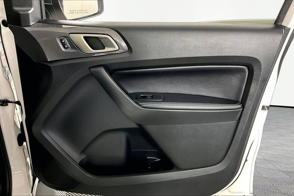 Used 2019 White Ford LARIAT image 27