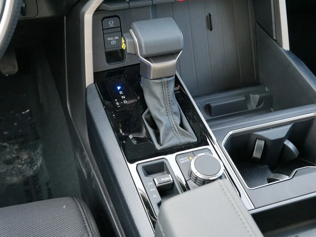 2026 Toyota Tundra SR5 - Photo 9